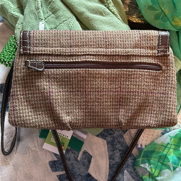 NWT Chaps Crossbody Purse Plaid Fabric Brown Faux Leather with Metal Closure. - Picture 5 of 9